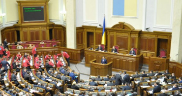 Ukrayna'da Yeni Hükümet Kapılarını Açtı