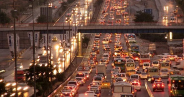 Ulaştırma ve Altyapı Bakanlığı'ndan Trafik Yoğunluğuna Düşük Emisyon Alanı Önlemi