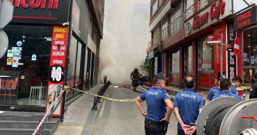 Ümraniye'de korkutan yangın: Vatandaşlar sokağa döküldü!