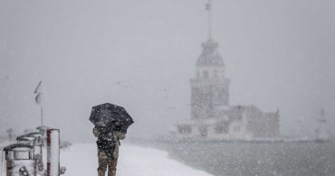 Uzmanlardan İstanbullulara kritik uyarı: Mega kentte Nisan'da da kar yağışı gerçekleşecek!