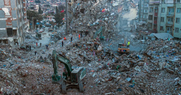 Uzmanlardan peş peşe uyarılar: Deprem o bölgenin batısına ilerliyor