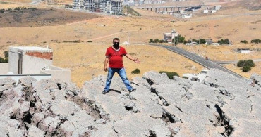 İzmir'de Harmandalı Çöplüğünden Sızan Sular Kösedere'de Heyelana Sebep Oldu