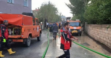 Van'da Su Baskını: 31 Ev ve 1 İş Yeri Zarar Gördü