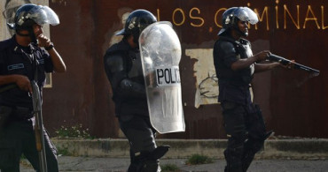 Venezuela'da Mahkumlar Ve Polisler Arasında Çatışma: 23 Ölü