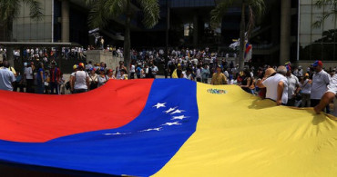 Venezuela'da Muhalefet Cumartesi Tekrardan Sokakta