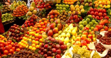 Yaz meyvelerinin fiyatları el yakıyor: Üreticiden sofraya 6 kat artış!