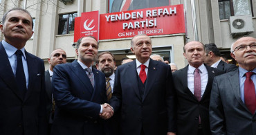 Yeniden Refah Partisi'nde büyük istifa: 37 üye AK Parti'ye geçti