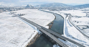 Yoğun Kar Yağışı Beraberinde Anadolu Topraklarına Bereket Getirdi: Üreticilerin Yüzü Gülüyor
