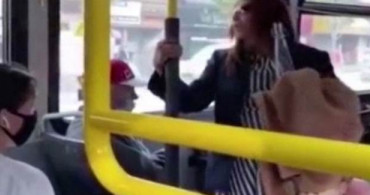 Yolcu, Yüzüne Tüküren Kadını Hareket Halindeki Otobüsten Aşağı Attı