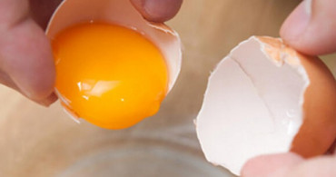 Yumurtanın Sarısını Ayırmanın Kolay Yöntemi