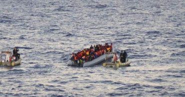 Yunanistan Eşyalarına ve Paralarına El Koydukları Göçmenleri Denize Atıyor