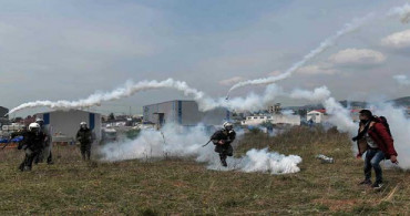 Yunanistan'da Polis ve Göçmenler Arasında Çatışma 