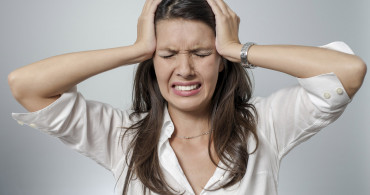 Zonklayıcı baş ağrısı nasıl geçer? Baş ağrısını geçiren doğal yöntemler