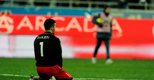 1 Maç Bile Oynamamış Kaleciyi Beşiktaş'a Teklif Ettiler