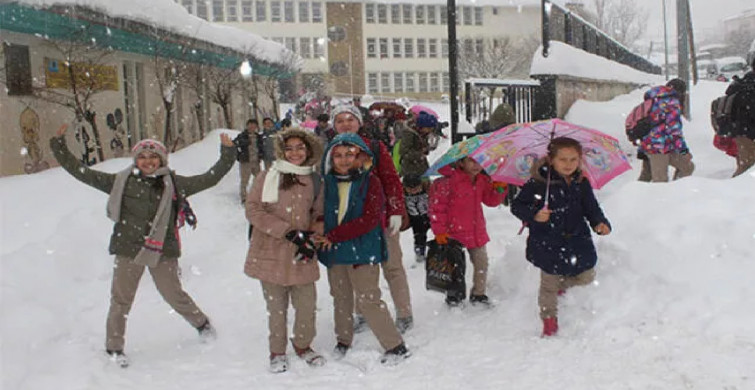 10,11 Mart İstanbul'da kar tatili var mı, olacak mı? İstanbul'da yarın okul var mı, tatil mi? İstanbul Valiliği son dakika açıklamaları