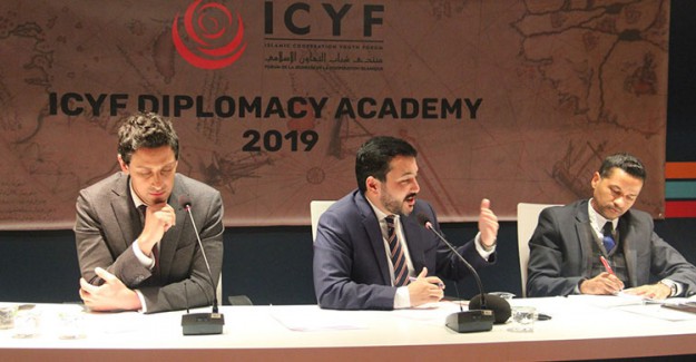 13 Hafta Devam Edecek ICYF Diplomasi Akademisi, 22 Şubat'ta ICYF Genel Merkezi'nde Başladı