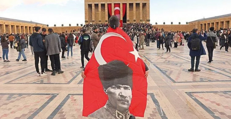 19 Mayıs'ın 103’üncü yıldönümünde Türkiye’nin dört bir yanı kırmızı-beyaz coşkuya büründü