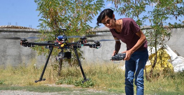 19 Yaşındaki Genç Hurdalardan Drone Yaptı
