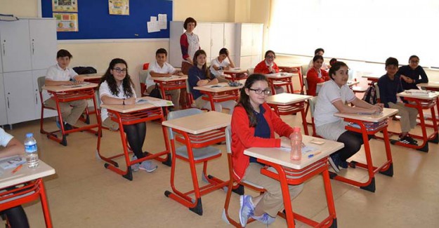 28 Nisan'da Okullar Tatil Olacak mı? MEB Açıkladı