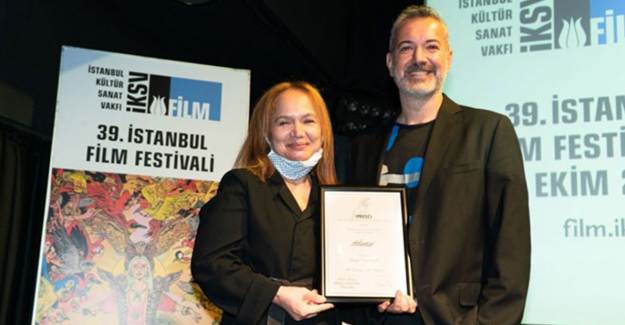  39. İstanbul Film Festivali Uluslararası Yarışma ve Ulusal Belgesel Yarışması Ödülleri Verildi