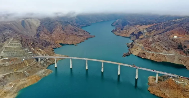 43 milyon liralık tasarruf! Yusufeli Baraj Projesi tamamlandı: Merkez Viyadüğü trafiğe açılıyor!