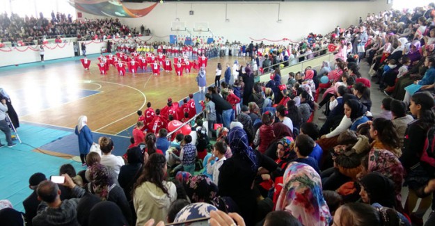 5 Bin 300 Öğrencili Leyla Bayram İlkokulu'nda 23 Nisan Kutlamaları 4 Gün Sürdü