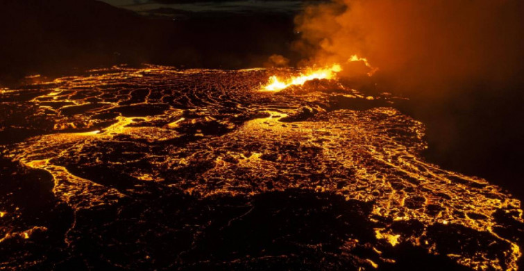 6 bin yıl sonra ilk kez yaşandı! İzlanda’da uyuyan yanardağ patladı