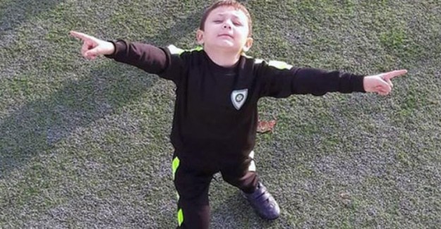 7 Yaşındaki Futbolcu Kale Direğinin Altında Kalarak Can Verdi