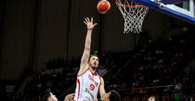 A Milli Basketbol Takımı İspanya'ya Mağlup Oldu! İspanya 74-58 Türkiye (Maç Sonucu)