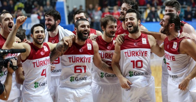 A Milli Erkek Basketbol Takımı'nın Aday Kadrosu Açıklandı!