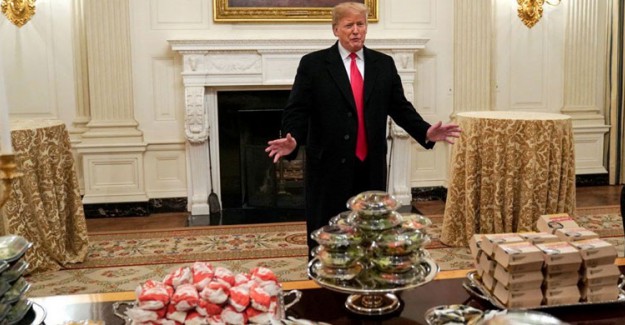 ABD Başkanı Donald Trump, Konuklarına Hamburger Ismarladı