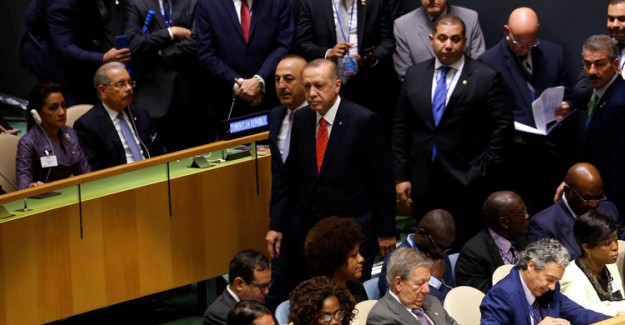 ABD Başkanı Trump Konuşurken Cumhurbaşkanı Erdoğan Salonu Terk Mi Etti?