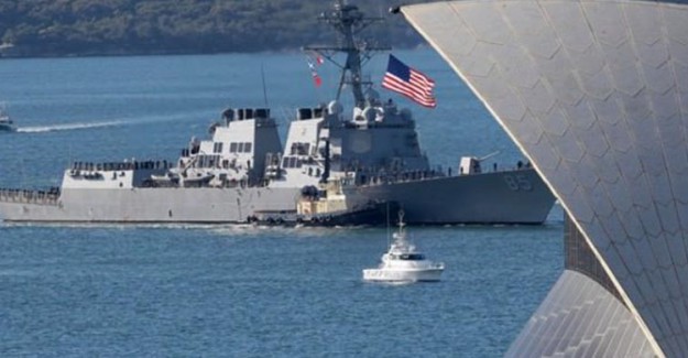ABD Gemileri Çin Sularına Girdi