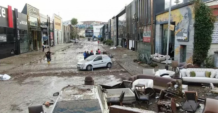 Acı bilanço gün ağarınca ortaya çıktı! İstanbul'u vuran sel felaketinde 2 kişi öldü 12 kişi yaralandı