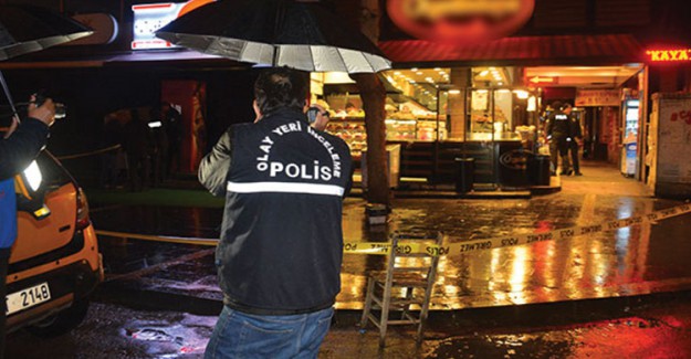Adana'da Bar Önünde Silahlı Çatışma: 1 Ölü, 1 Yaralı