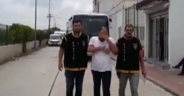 Adana'da Büyü Üzerinden Kadınları Dolandıran Zanlı Tutuklandı