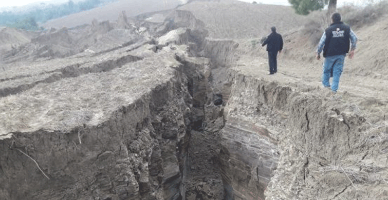  Adana'da Heyelan Meydana Geldi