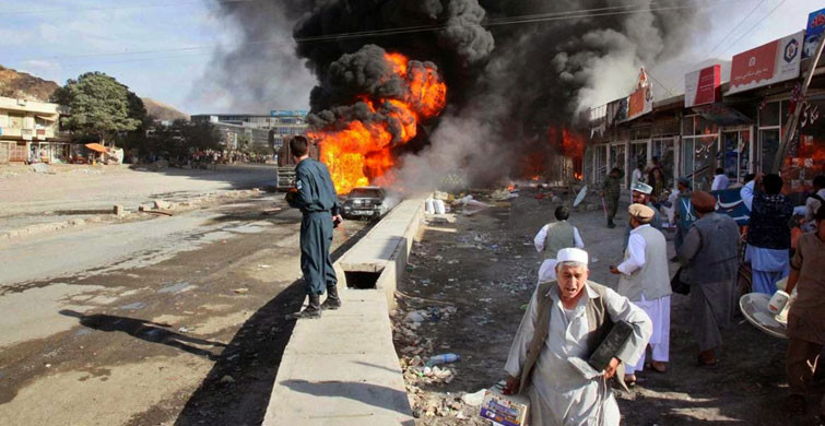 Afganistan'da Barışa Karşı Bombalar Patlatıldı