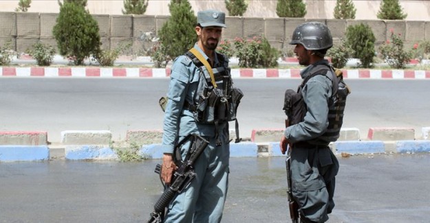 Afganistan'da Milletvekili Öldürüldü