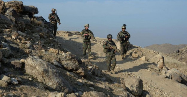 Afganistan'da Taliban Saldırısı! 100'den Fazla Asker Öldü
