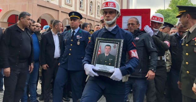 Afrin Şehidinin Cenazesi Bursa'da Toprağa Verildi