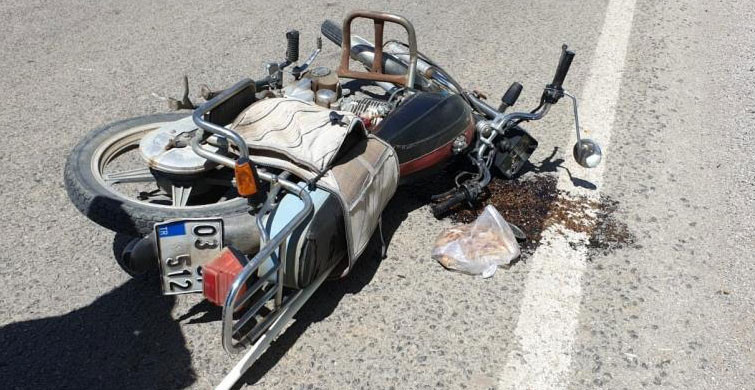 Afyonkarahisar’da Otomobil İle Motosiklet Çarpıştı: 1 Yaralı
