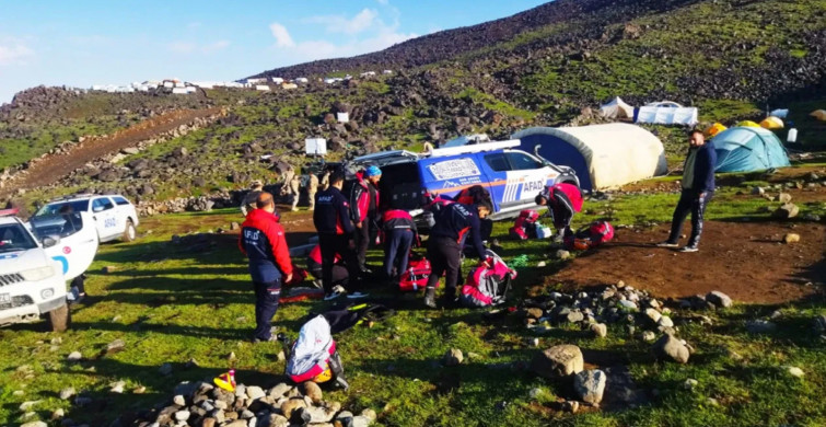 Ağrı Dağı’na tırmanırken kaybolmuşlardı: 2 dağcıdan acı haber geldi