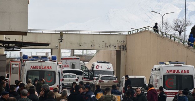 Ağrı'da Roketli Saldırıda Yaralanan Gümrük Personeli Şehit Oldu