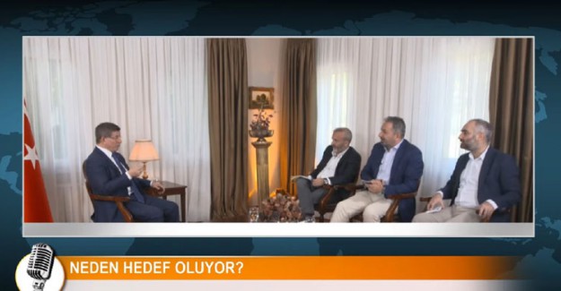 Ahmet Davutoğlu ile Mülakat Yapan Yavuz Oğhan'ın Programı Yayından Kaldırıldı