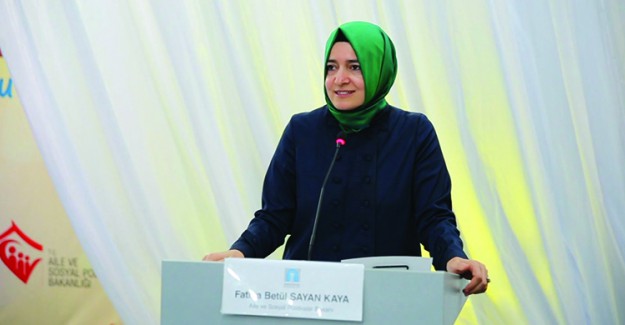 AK Parti Genel Başkan Yardımcısı Fatma Betül Sayan Kaya'nın Başarı Hikayesi