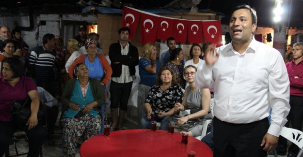 AK Partili Vekil Adayının Ev Ziyareti Mitinge Dönüştü
