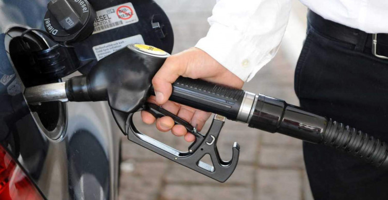 Akaryakıta dev zam geldi: Benzin ve motorin ne kadar oldu? 13 Ocak Cuma güncel akaryakıt fiyatları