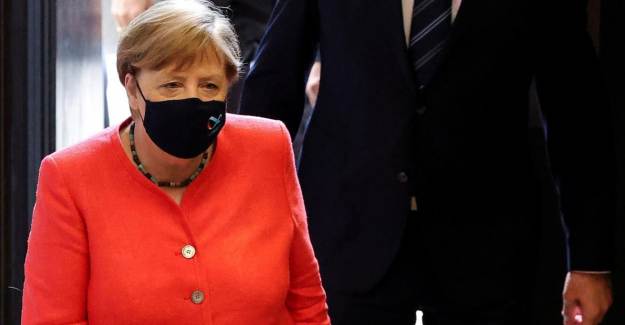 Alman Basını Merkel'in Türkiye Kararını Sorguluyor
