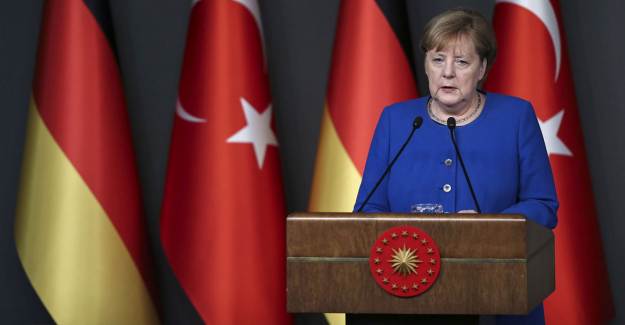 Almanlardan Merkel'e Türkiye Baskısı